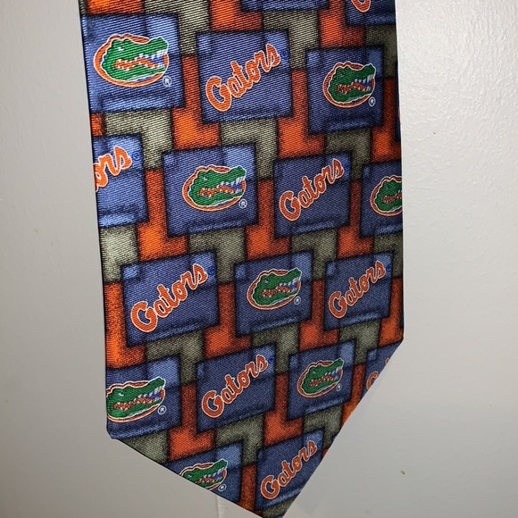 NWOT Eagles Wings Florida Gators Tie. - Picture 2 of 5